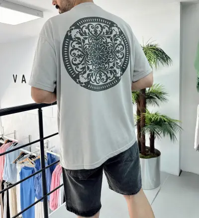 Sırt Baskılı Oversize T-Shirt